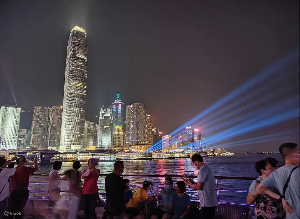 Oriental Pearl Harbour Cruise in Hong Kong